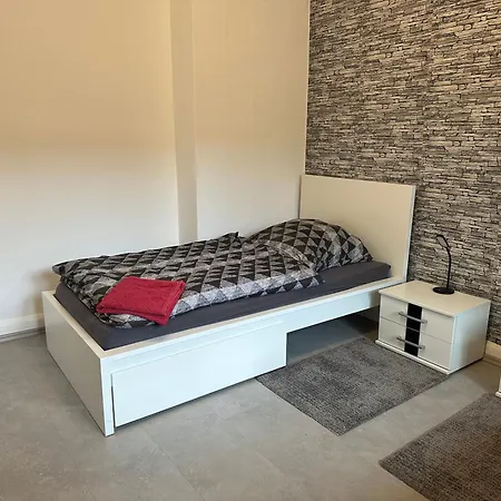 Apartment Fuer Familien, Urlauber Und Monteure *