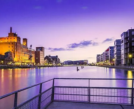 Fuer Familien, Urlauber Und Monteure * Duisburg