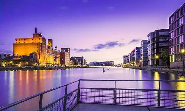 Fuer Familien, Urlauber Und Monteure * Duisburg